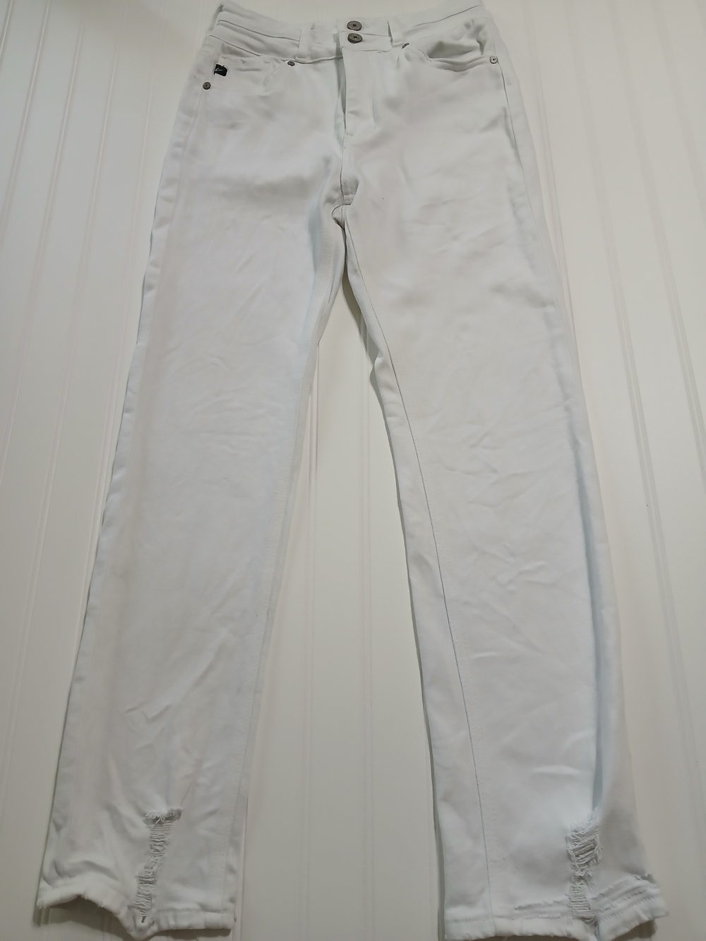 KanCan White Skinny Jeans with Distressed Hem